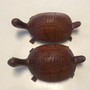 Pair of Vintage MCM‎ (60's) Carved Wood Turtles Souvenir of Jamaica